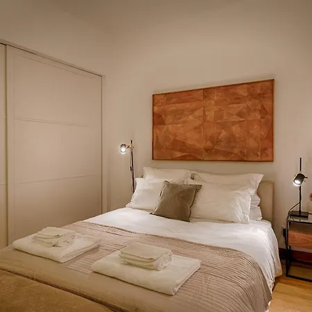 Master Historical Gem In Chiado * Лиссабон