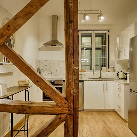 Master Historical Gem In Chiado