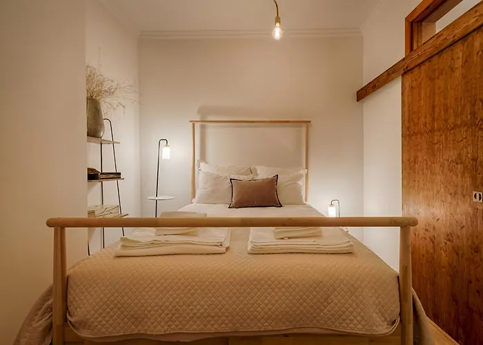 Master Historical Gem In Chiado شقة