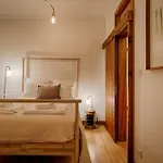 Master Historical Gem In Chiado דירה