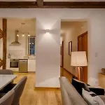 Master Historical Gem In Chiado דירה ליסבון