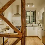 Master Historical Gem In Chiado * ליסבון